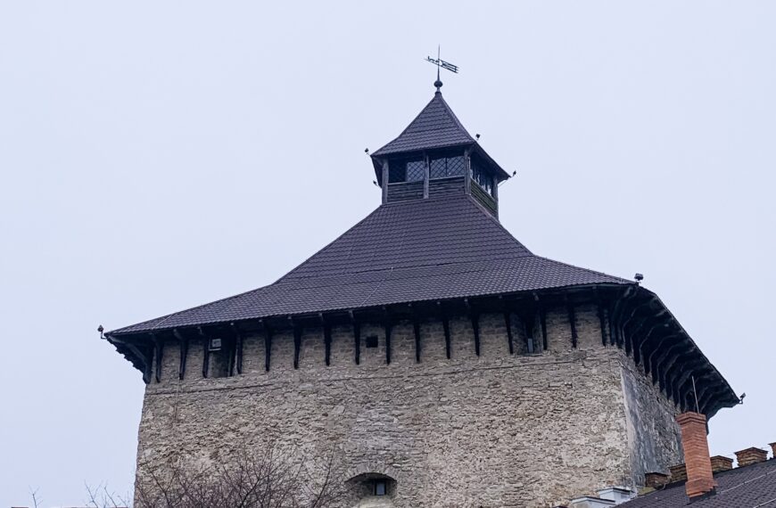 Слухачі Центру спеціальної підготовки ПАУ відвідали Меджибізьку фортецю