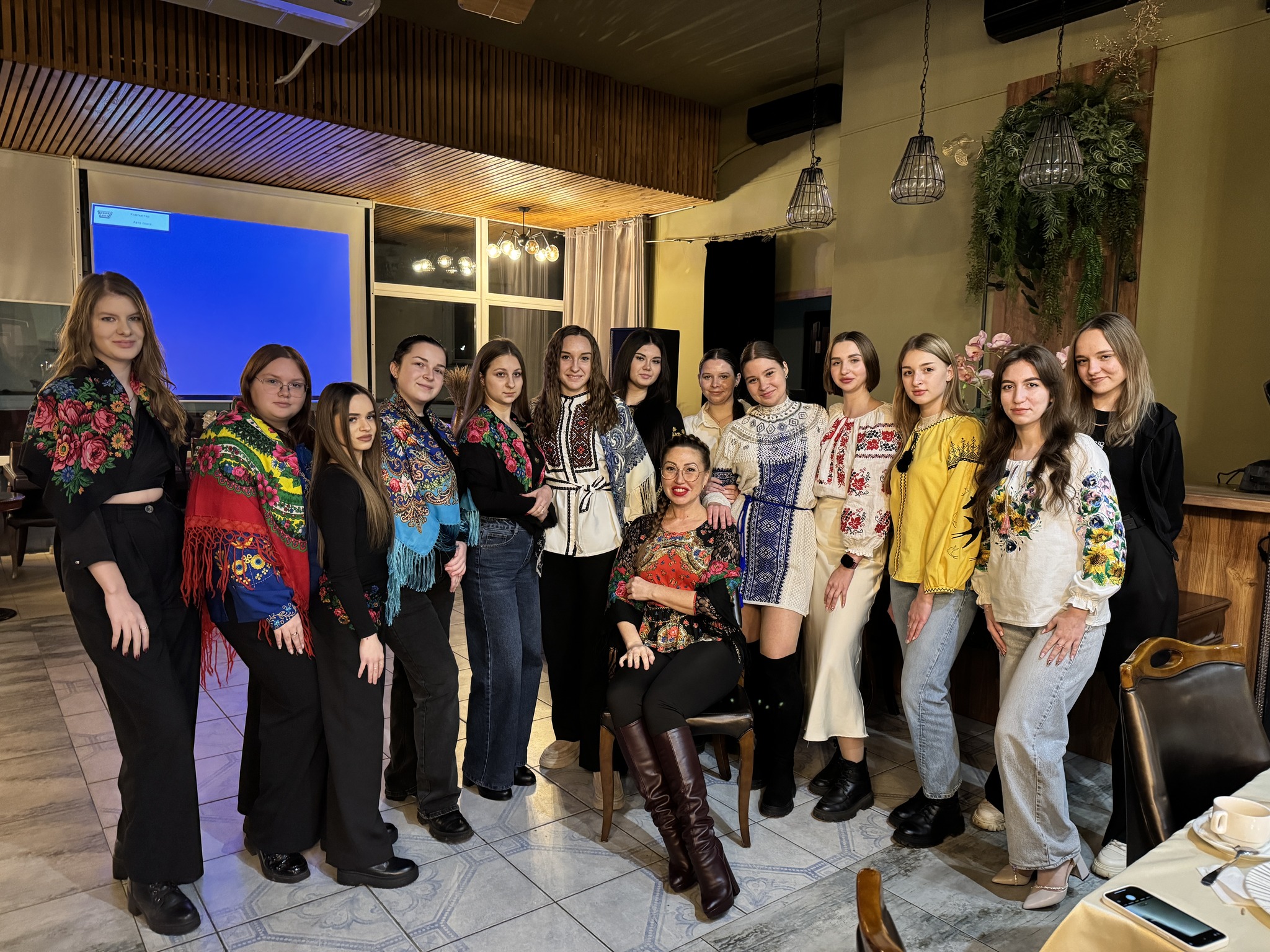 Майстер-клас до Всеукраїнського Дня української хустки