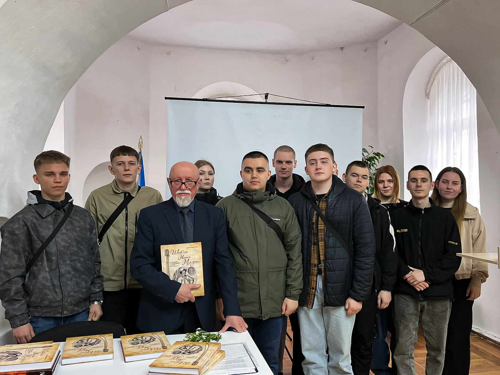 Курсанти ПАУ відзначили 387-у річницю з дня народження гетьмана Івана Мазепи