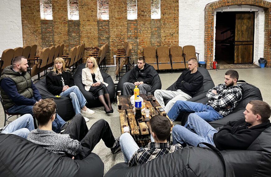 Неформальна зустріч з Юрієм Сасом — ігуменом монастиря&hellip;