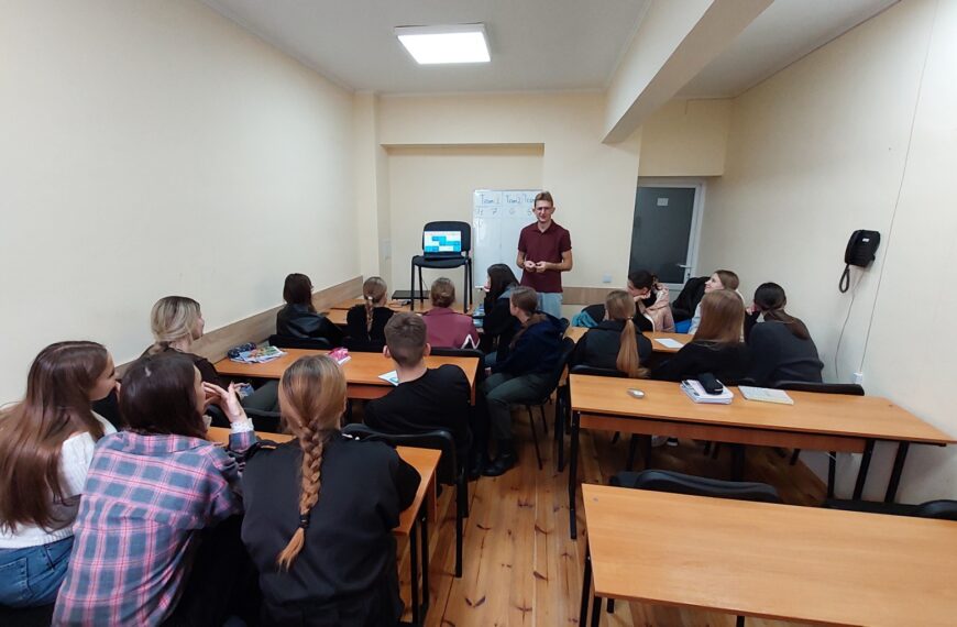 «Мови об’єднують»: у ПАУ відзначили День європейських мов